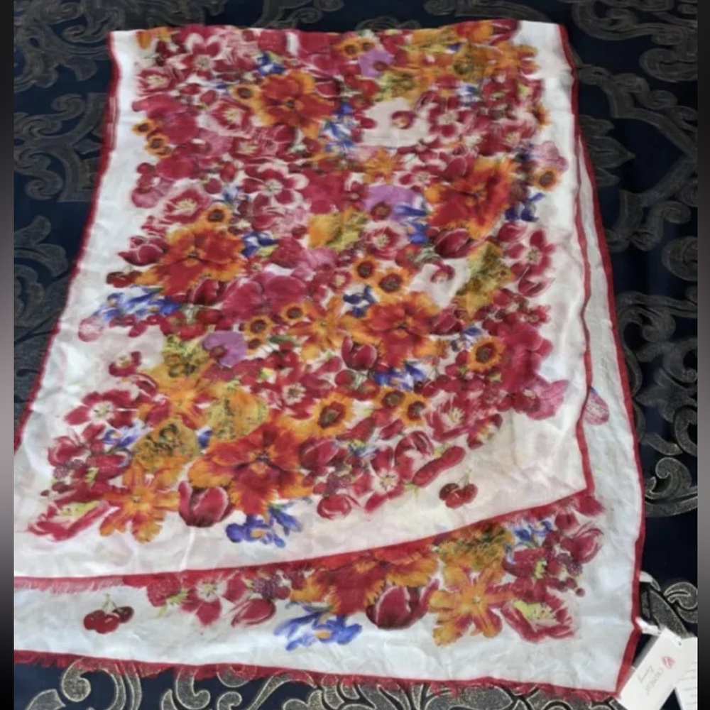 NWT Cremieux Luxury Made in Italy Scarf